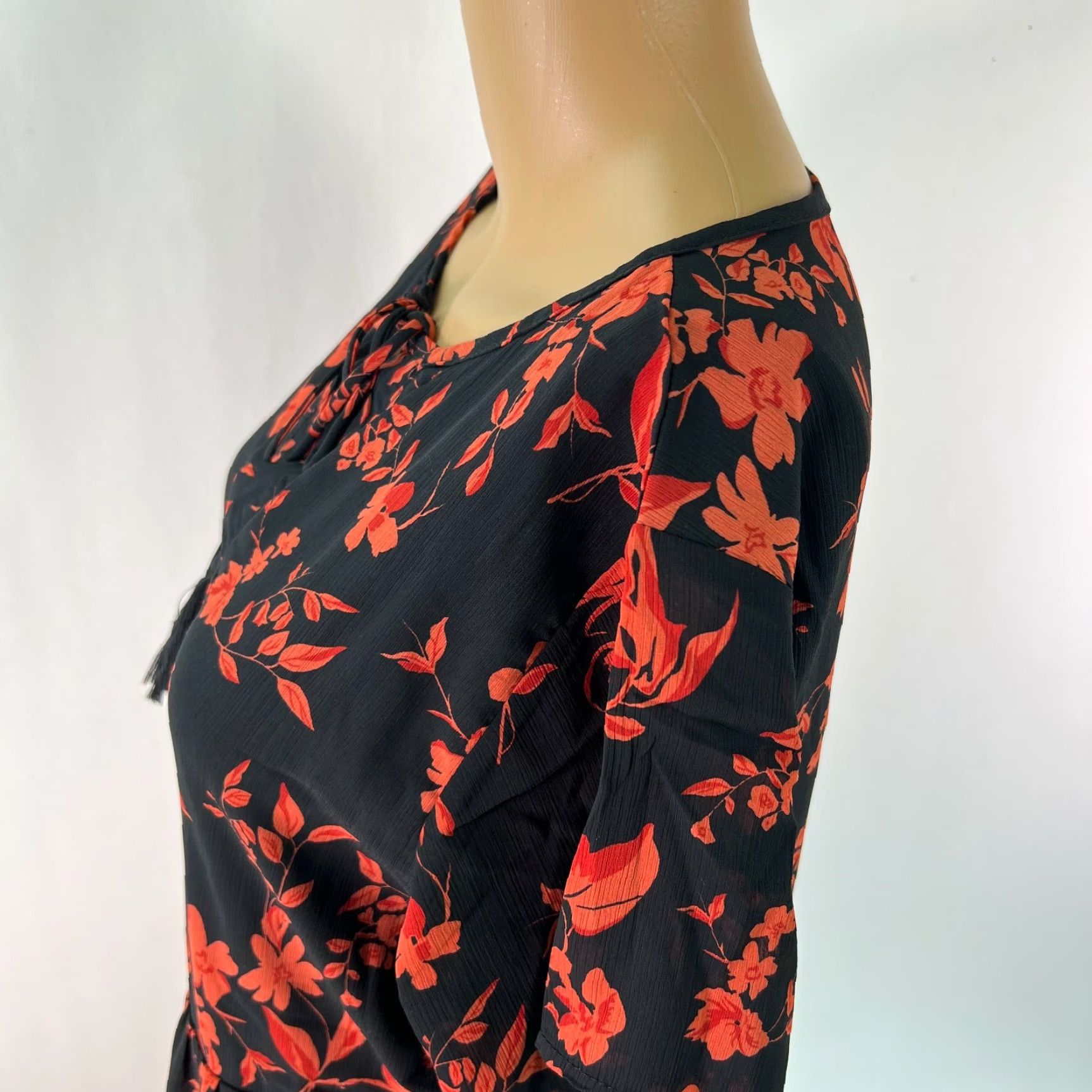 VINTAGE Floral Print Black Fit & Flare Dress Medium Flutter Sleeves Tie  Neck Casual Womens