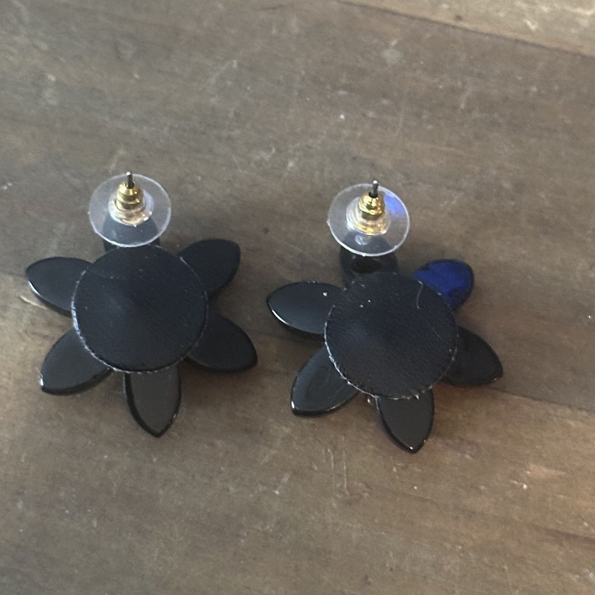 Other Frenzy abalone acrylic flower post earrings Size ONE SIZE - 4 Thumbnail