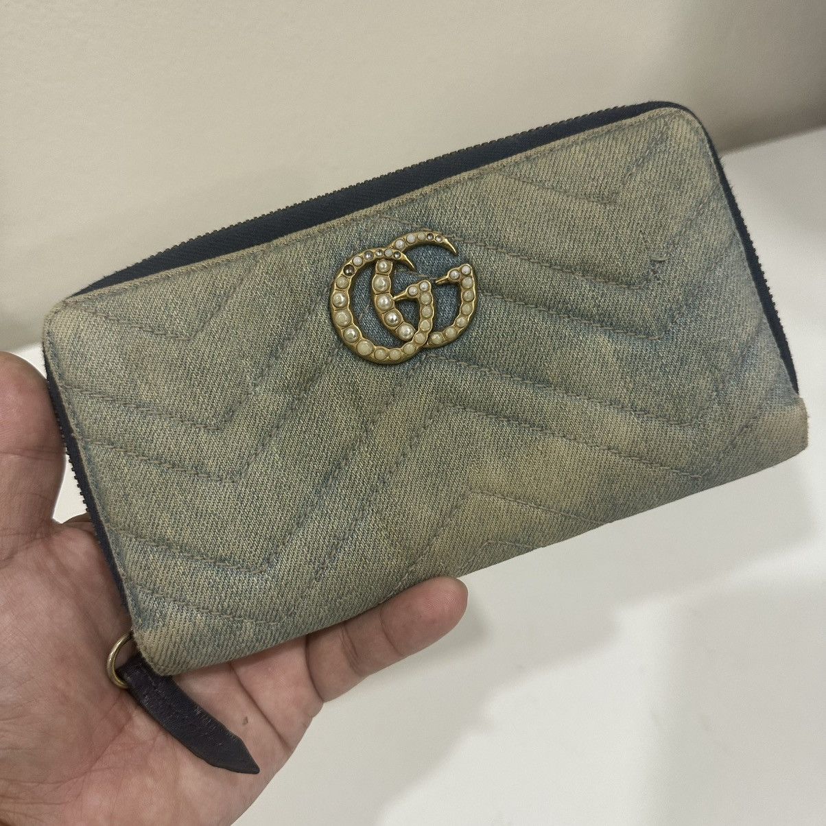 ‼️YES‼️AUTHENTIC GUCCI GG ROUND ZIPPER WALLET BLUE DENIM