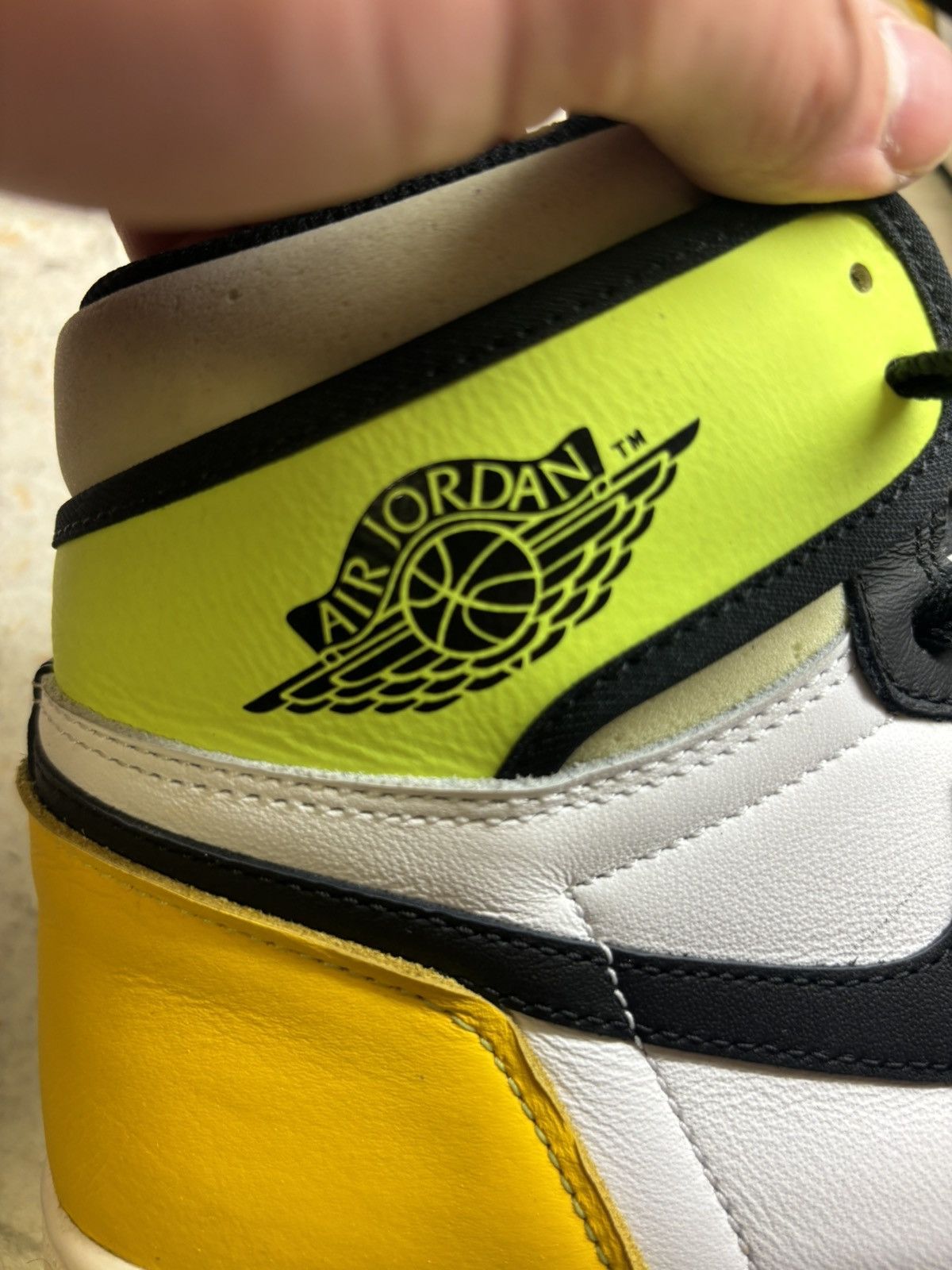 Jordan Brand Air Jordan 1 Retro High OG ‘Volt Gold’ Size US 11.5 / EU 44-45 - 9 Thumbnail