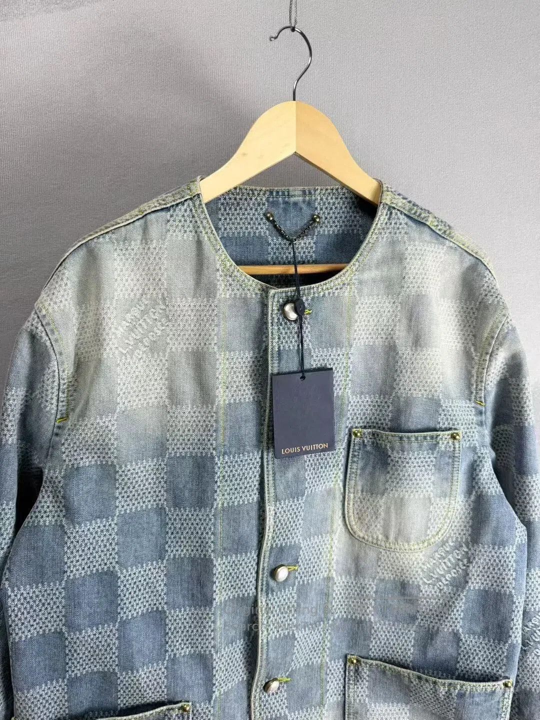 Louis Vuitton louis vuitton pearl patterned denim jacket. Size US L / EU 52-54 / 3 - 2 Thumbnail