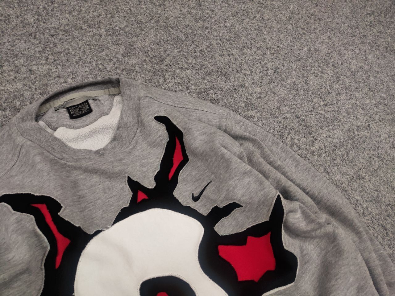 Nike Vintage Nike USA Custom Skeleton Oversized Sweatshirt Y2K Size US S / EU 44-46 / 1 - 5 Thumbnail