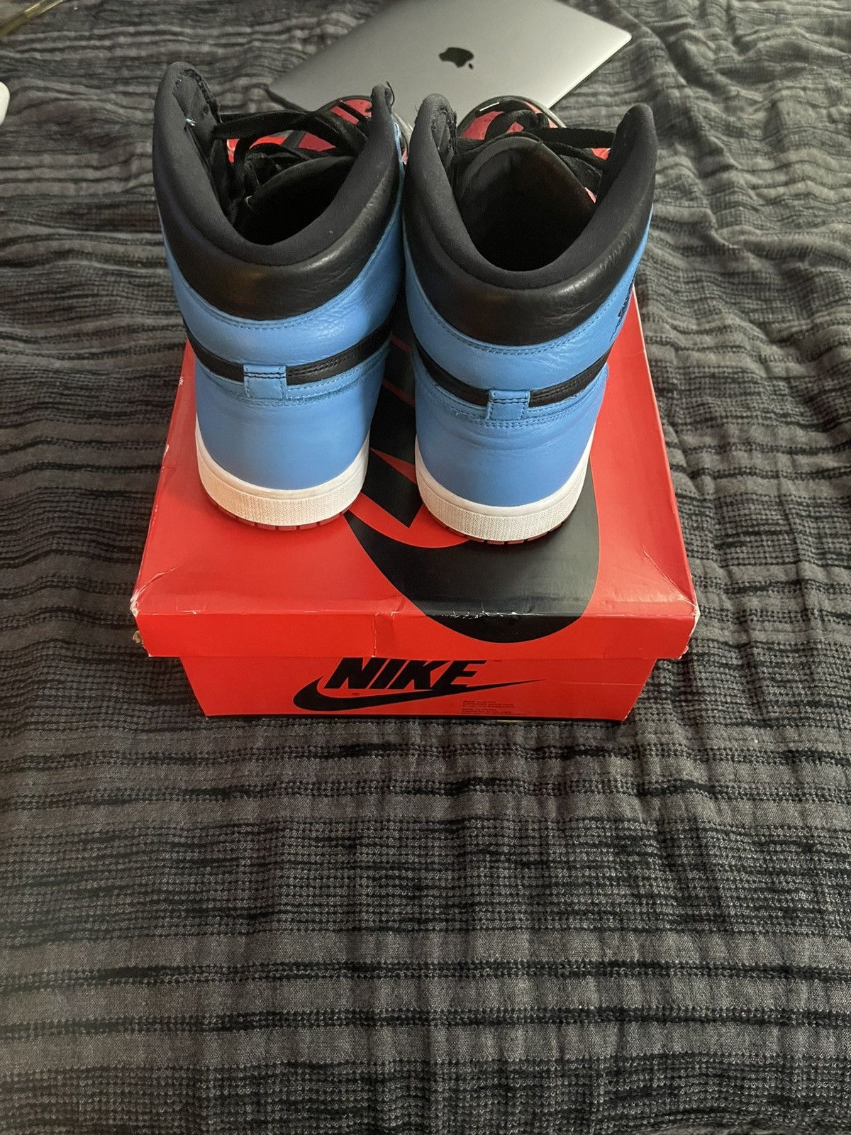 Jordan Brand WMNS AIR JORDAN 1 HIGH OG Nc to Chi Size US 11.5 / EU 44-45 - 4 Thumbnail