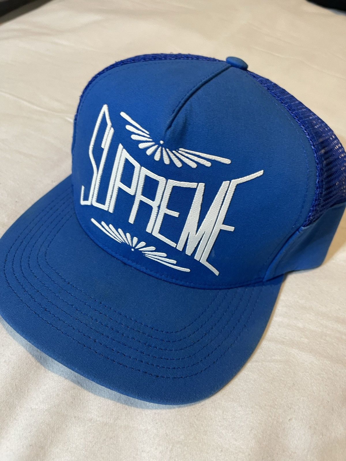 Supreme Supreme Blue Arc Logo Mesh SnapBack Size ONE SIZE - 3 Thumbnail