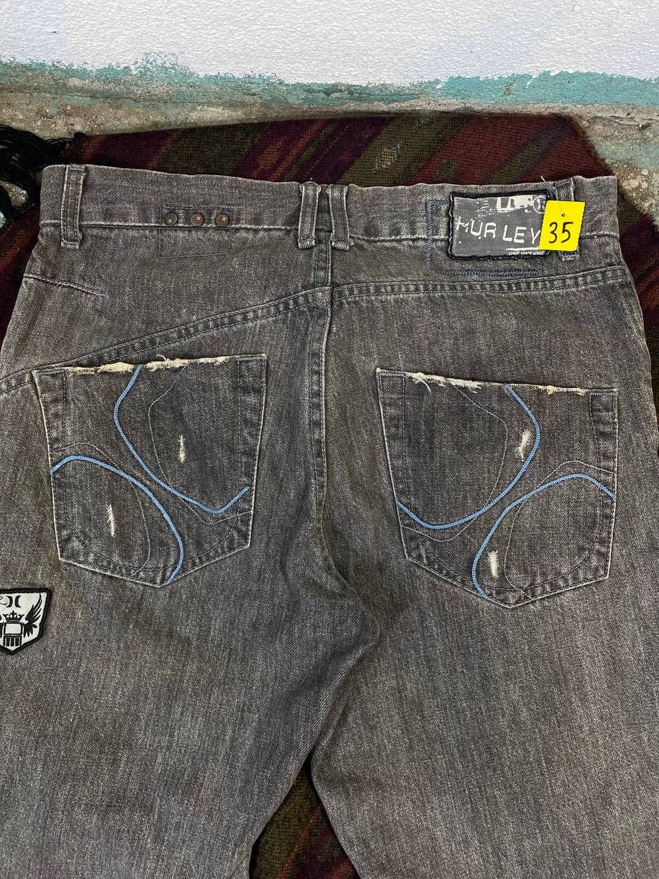 Hurley hurley paint splatter denim distressed design Size US 33 - 3 Thumbnail