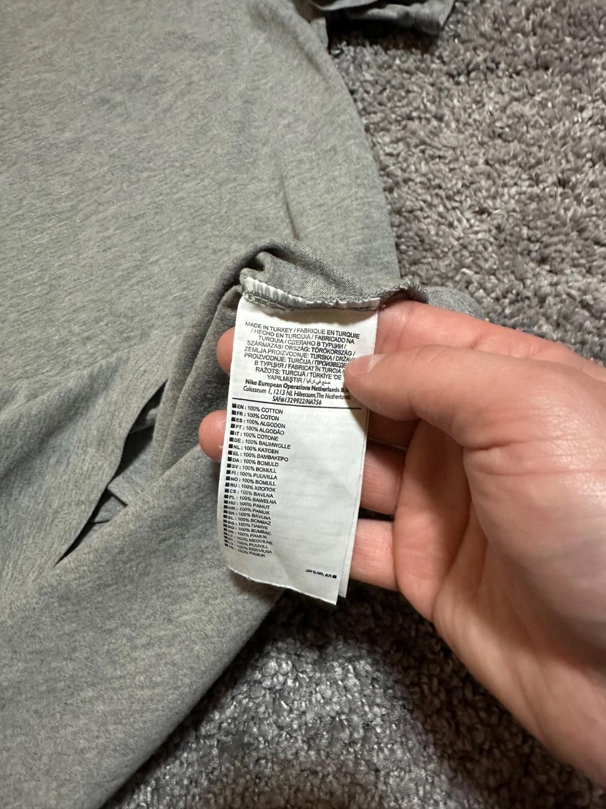 Nike Nike Tn+ Gray T-Shirt Big Logo Sz M Size US M / EU 48-50 / 2 - 6 Thumbnail