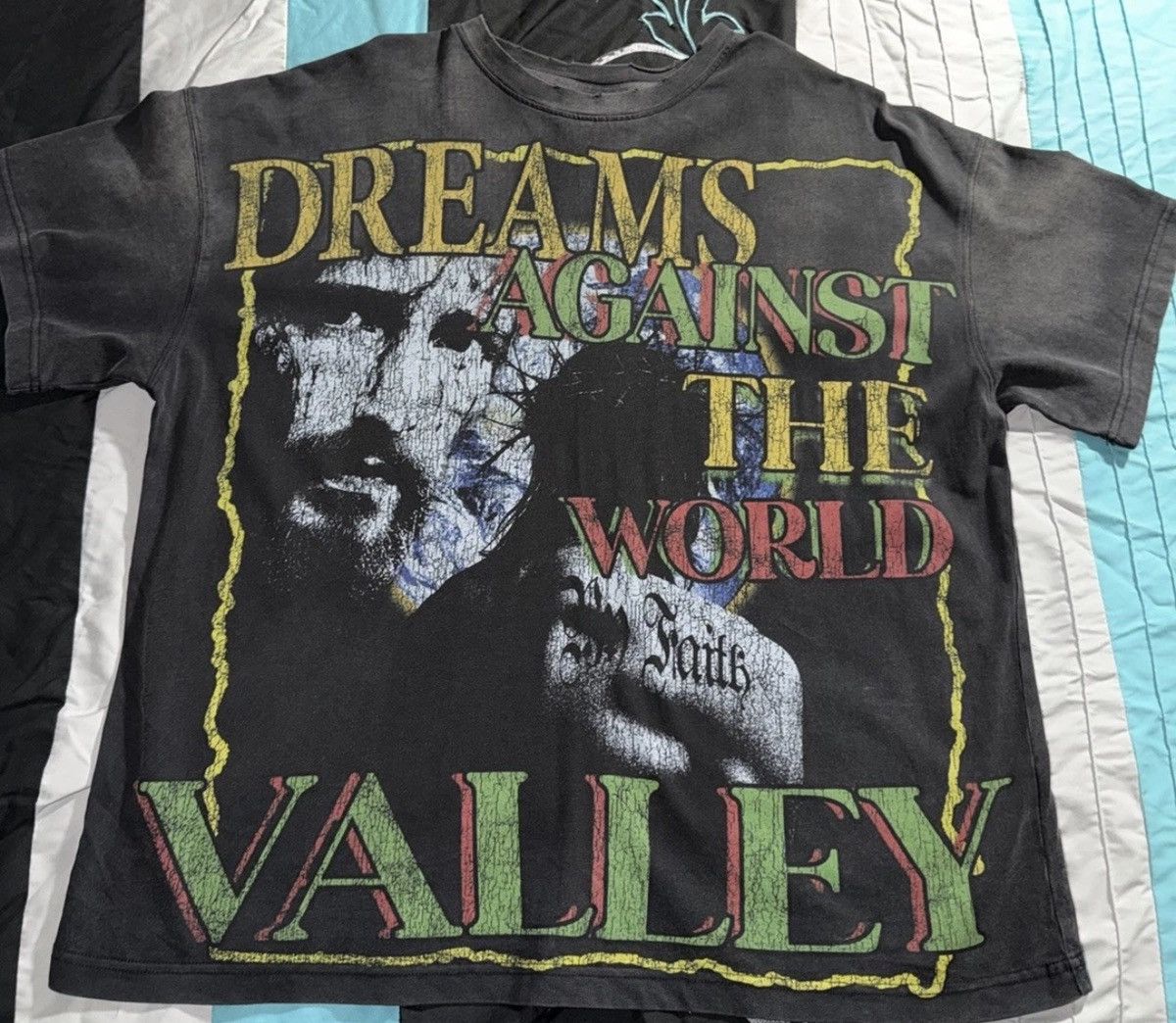 Vale Vale Dreams Tshirt Size XL Worn Once Size US XL / EU 56 / 4 - 1 Thumbnail