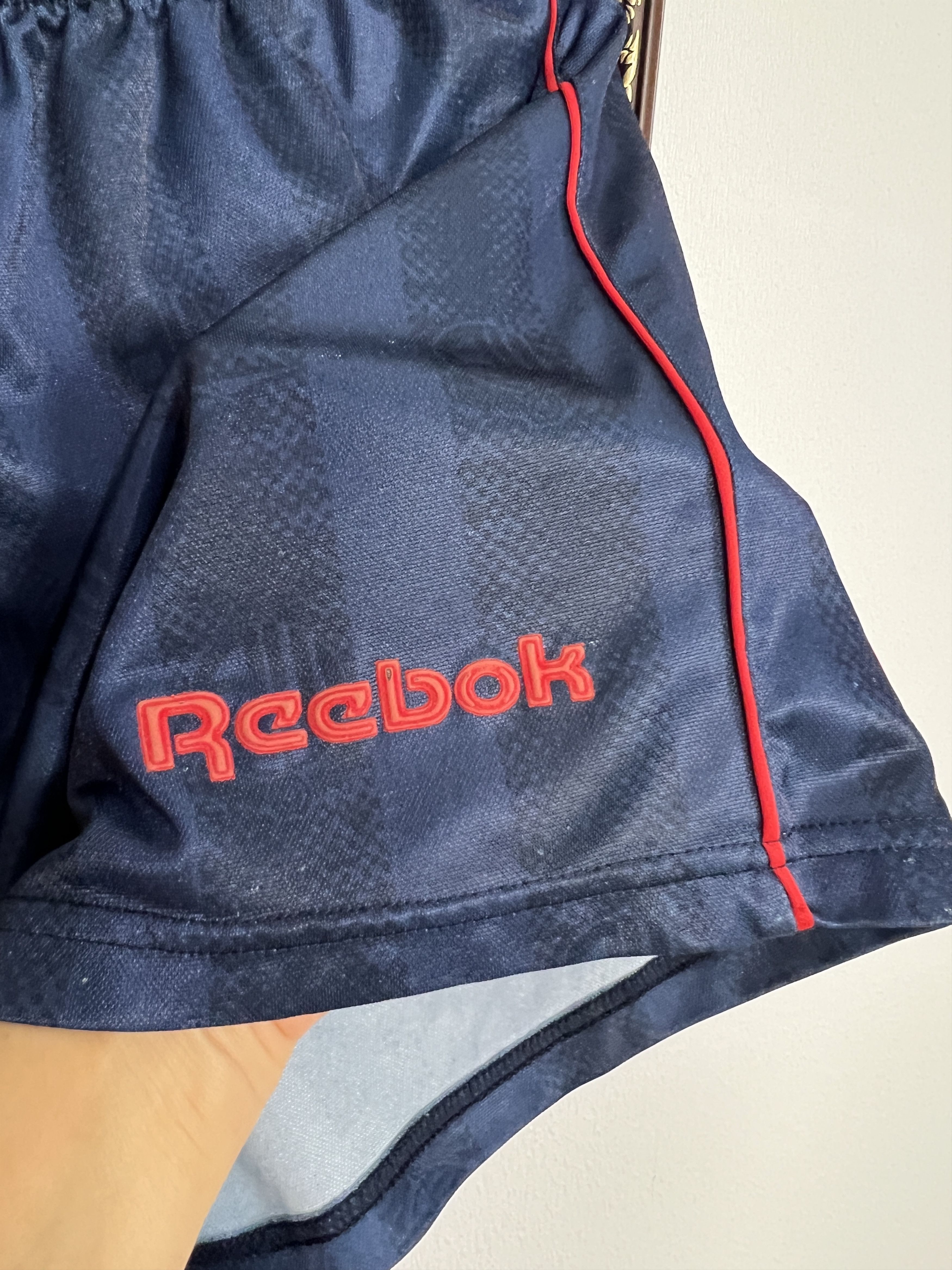 Reebok Vintage Bolton Wanderers Football Shorts Soccer Athletic Size US 30 / EU 46 - 4 Thumbnail