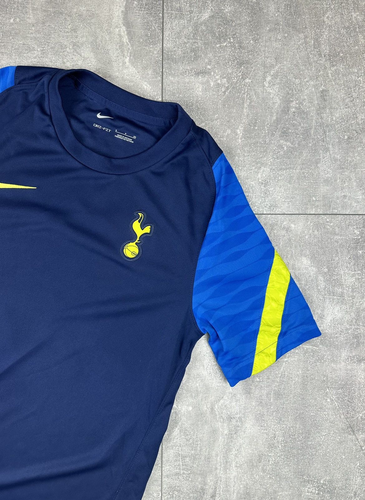 Nike Nike Tottenham Hotspur Training Soccer Football Jersey Size US S / EU 44-46 / 1 - 3 Thumbnail