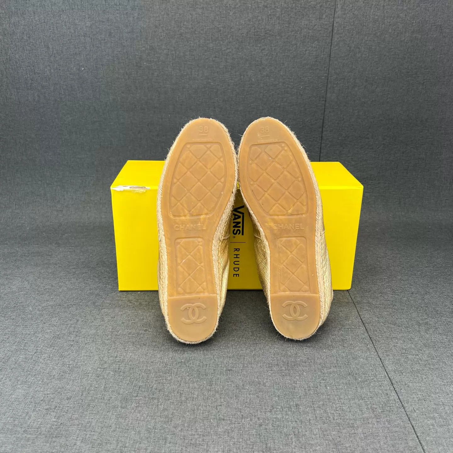 Chanel Chanel CC Logo Black & Gold Fisherman Shoes Size 38 With Box Size US 7.5 / IT 37.5 - 6 Thumbnail