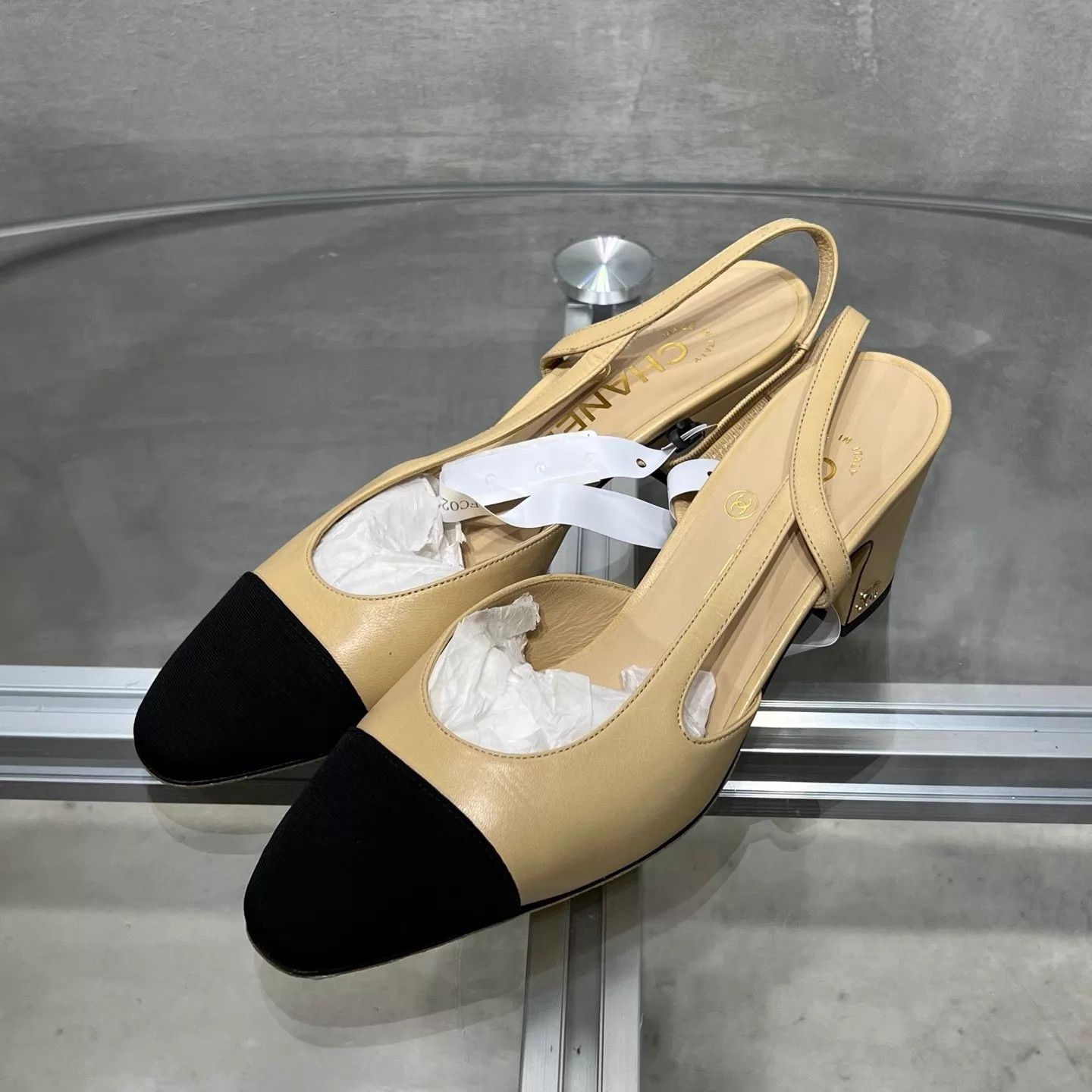 Chanel Chanel Beige Slingback Block Heel Sandals Size 37 Size US 6.5 / IT 36.5 - 2 Thumbnail