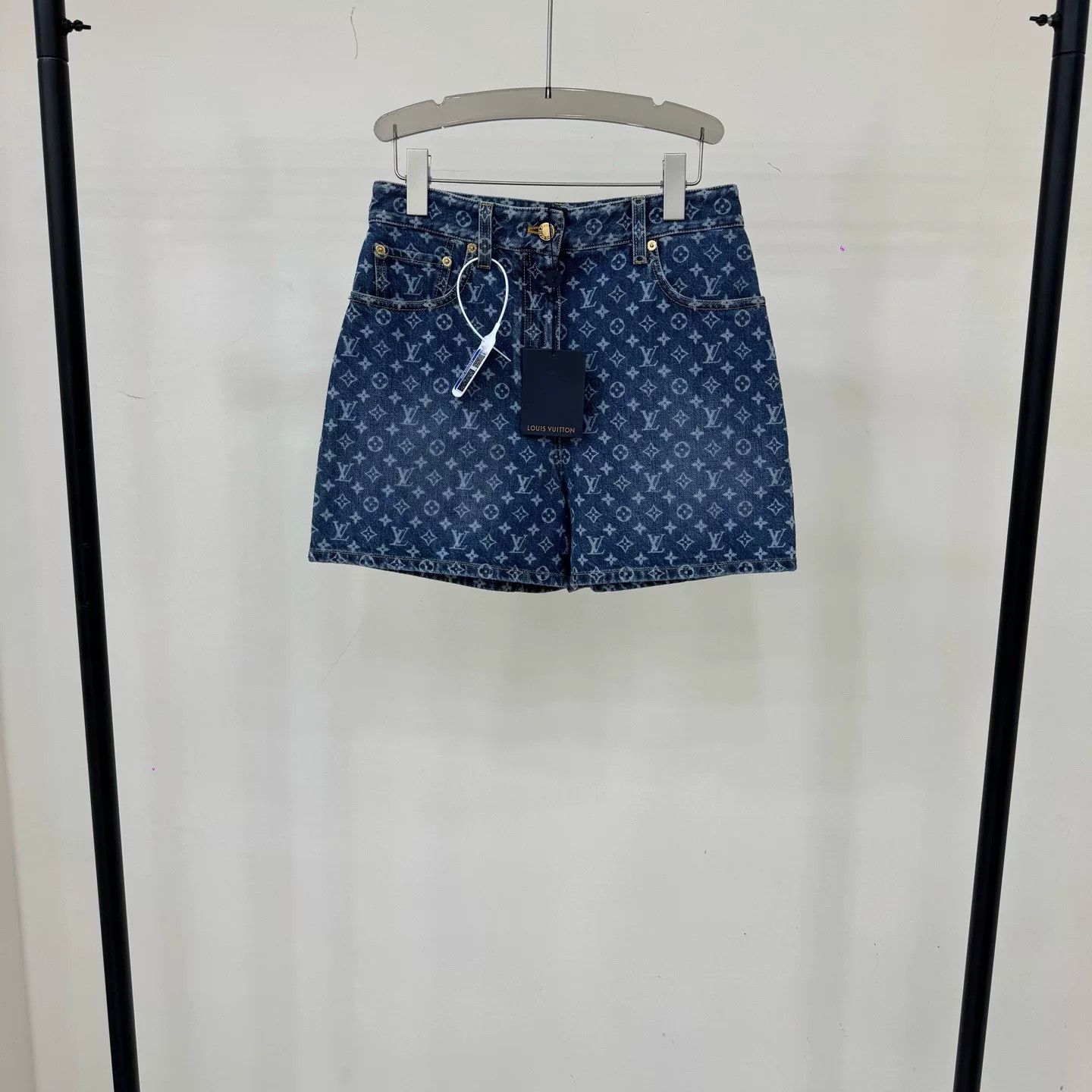 Louis Vuitton Louis Vuitton Blue Monogram Short Shorts Size US 38 / EU 54 - 1 Thumbnail