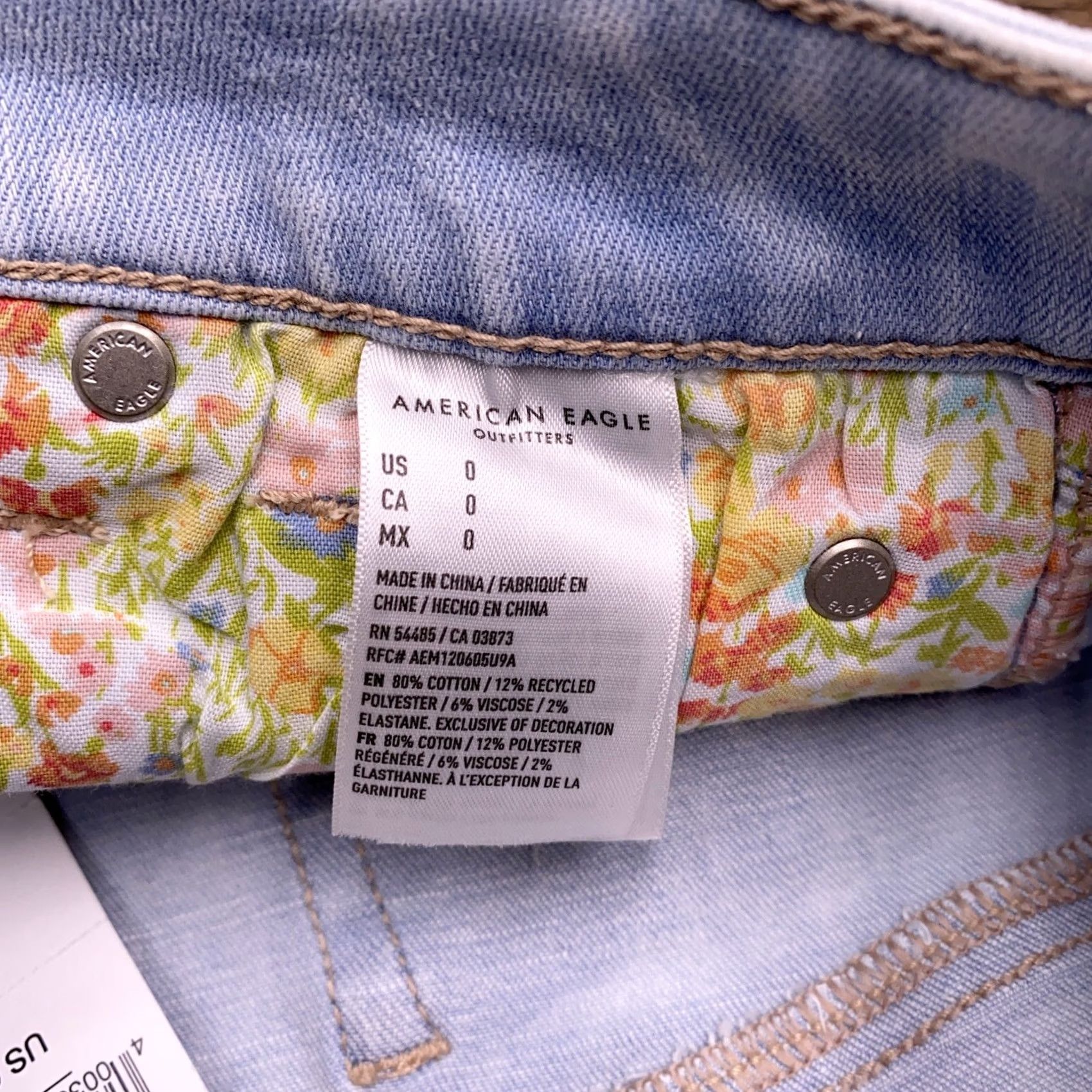 American Eagle Outfitters American Eagle Outfitters Shortie Womens 0 Denim Stretch High Rise 25 Inseam 4 in Blue 5-Pocket NWT Size 25" / US 0 / IT 36 - 6 Thumbnail