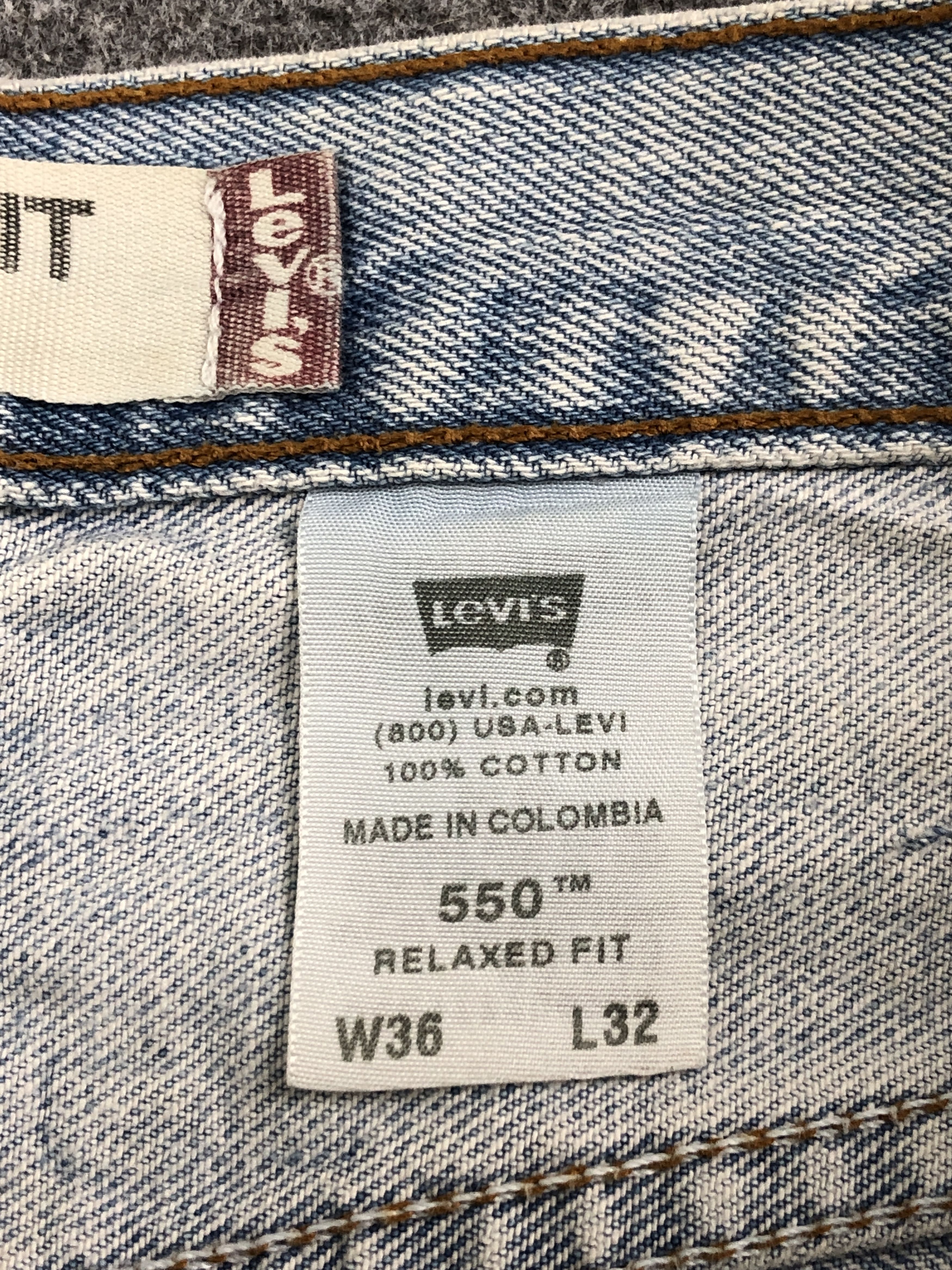 Levi's Light Washed Vintage Levis 550 Jeans DP2520 Size US 35 - 7 Thumbnail