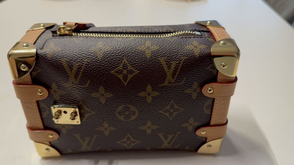 Louis Vuitton Louis Vuitton Size ONE SIZE - 1 Thumbnail