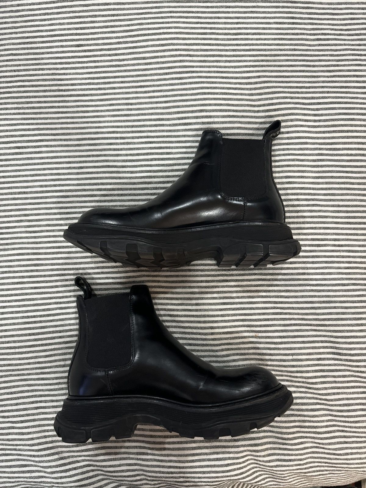 Alexander McQueen Alexander Mcqueen Boots Size US 7 / EU 40 - 2 Thumbnail