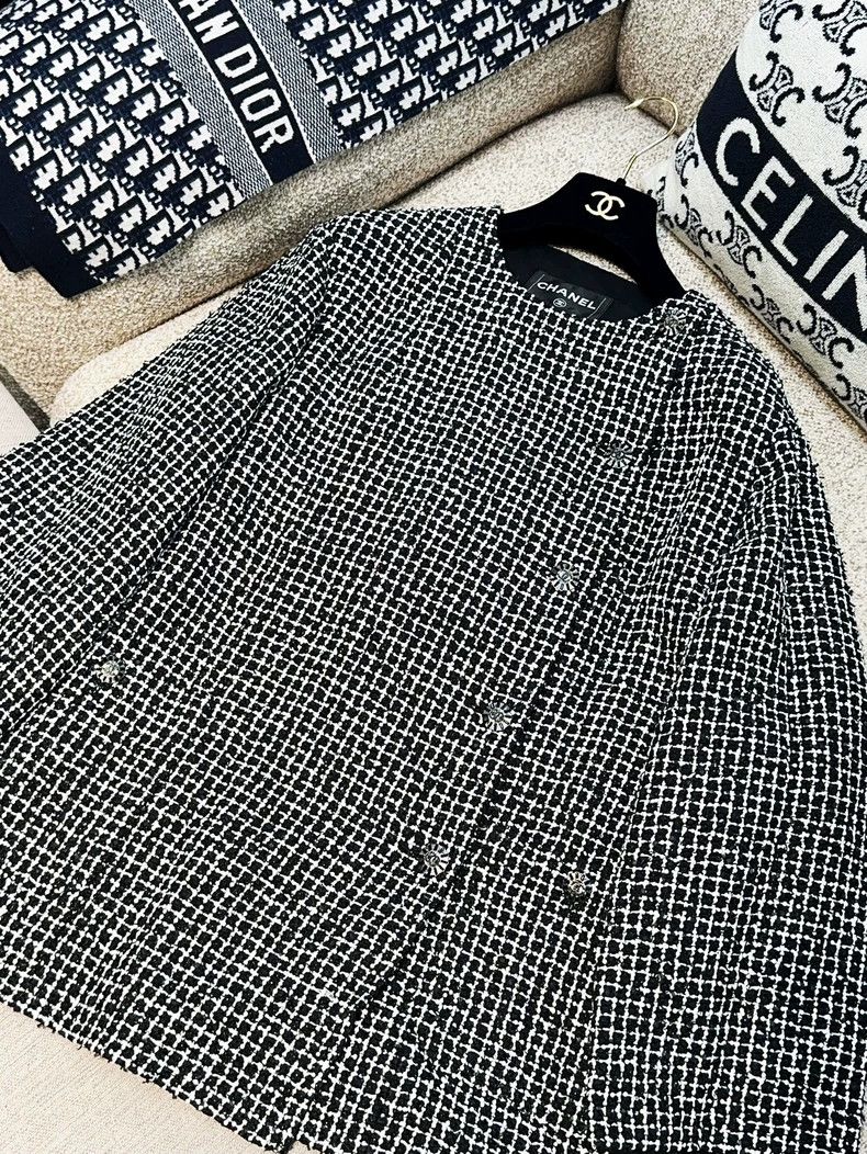 Chanel Chanel 23C Early Spring Show Black Silhouette Oblique Lape Size XXS / US 00 / IT 34 - 2 Thumbnail