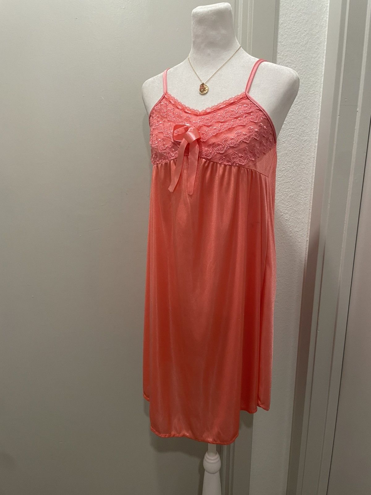 Vintage VTG Coquette Coral Pink Lace Spaghetti Strap Cami Slip Dress Size S / US 4 / IT 40 - 2 Thumbnail