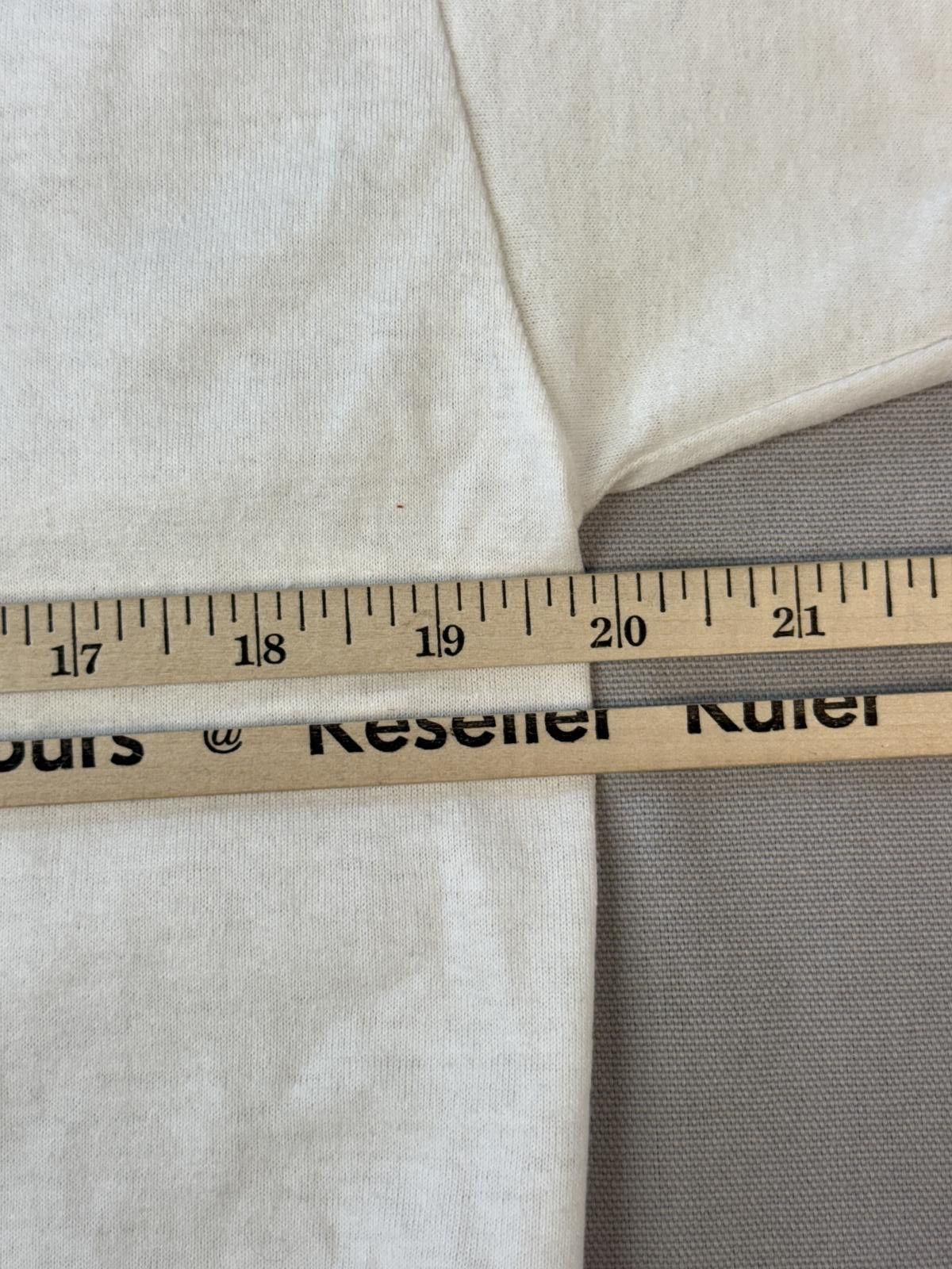 Designer VTG Hallmark Shopping T-shirt I Breathe Therefore I Shop L Size US L / EU 52-54 / 3 - 8 Thumbnail