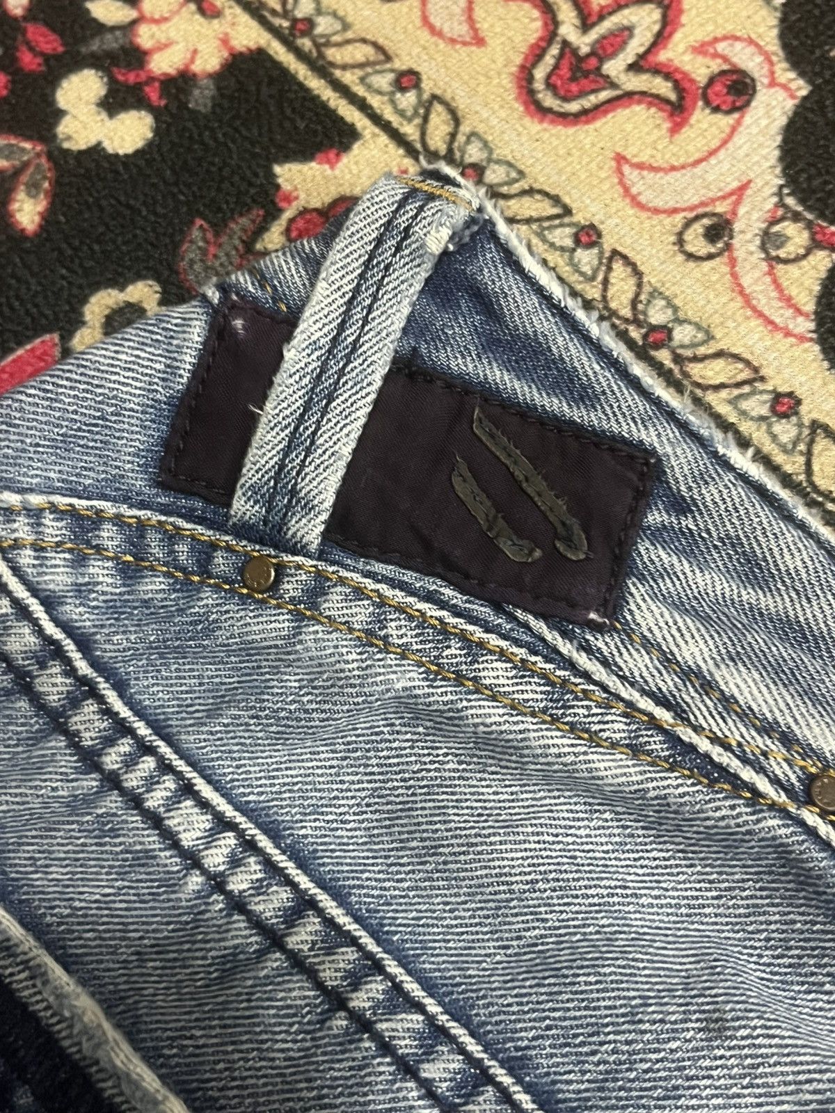 Diesel Vintage Diesel “Busky” Distressed Paint Splat Loose Fit Jean Size US 31 - 11 Thumbnail
