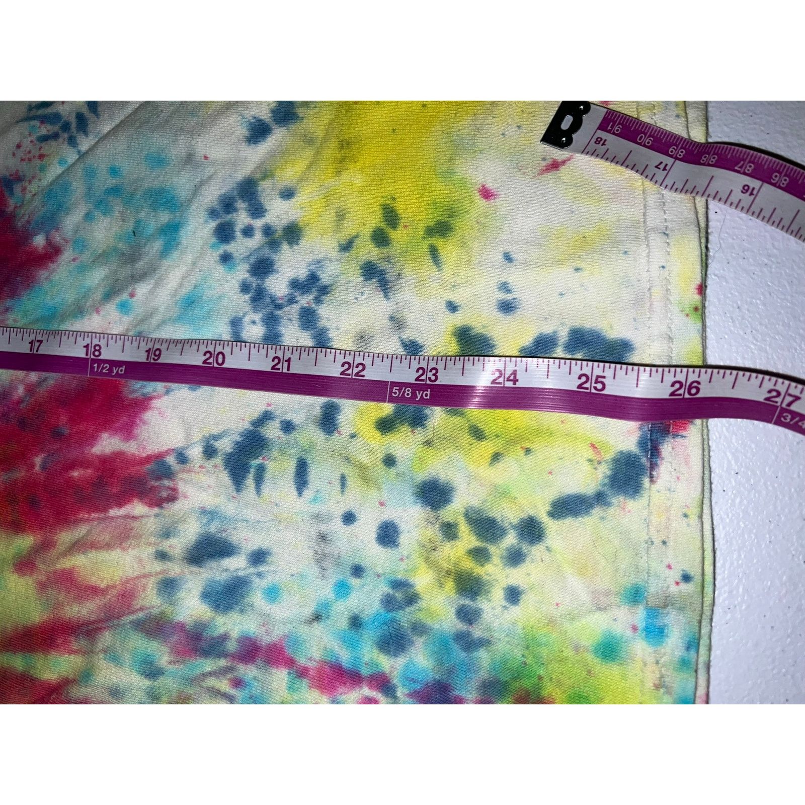 Gildan Wellness Week Shirt Live Life In Color Tie Dye Tee M CUSG Size US M / EU 48-50 / 2 - 9 Thumbnail