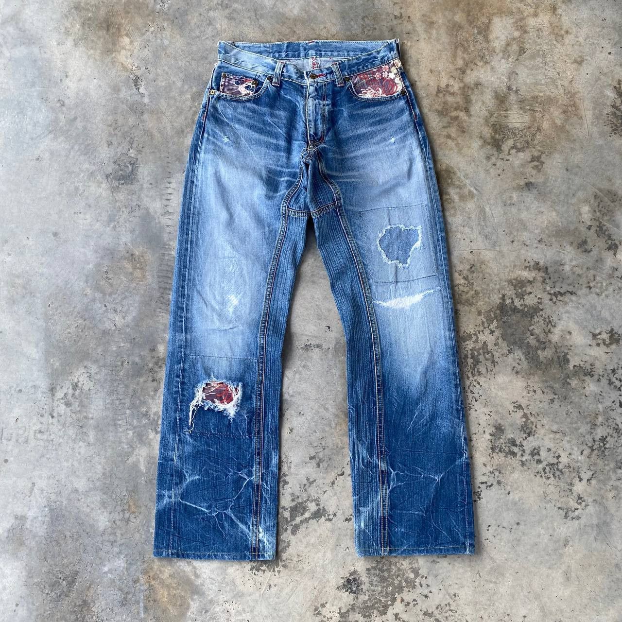 Eternal EXTERNAL JAPAN DISTRESSED THUNDERSTORM MARK FADED BLUE WASH Size US 30 / EU 46 - 8 Thumbnail