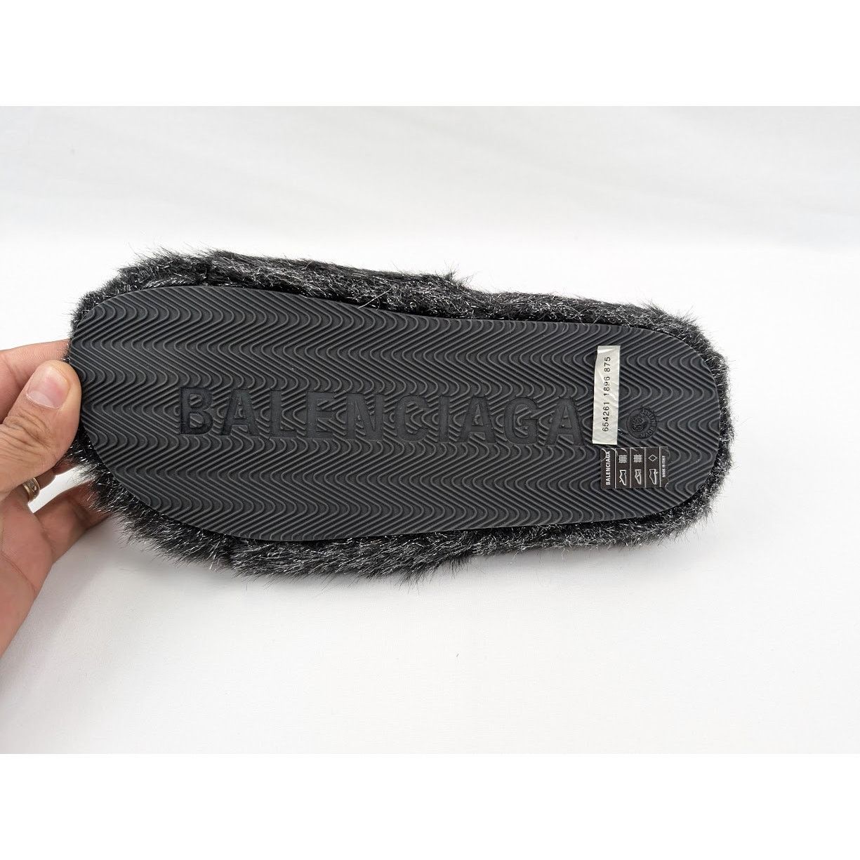 Balenciaga o1rshd1 Furry Slide Metallic in Black/Silver/White/Red Size US 6 / IT 36 - 9 Thumbnail