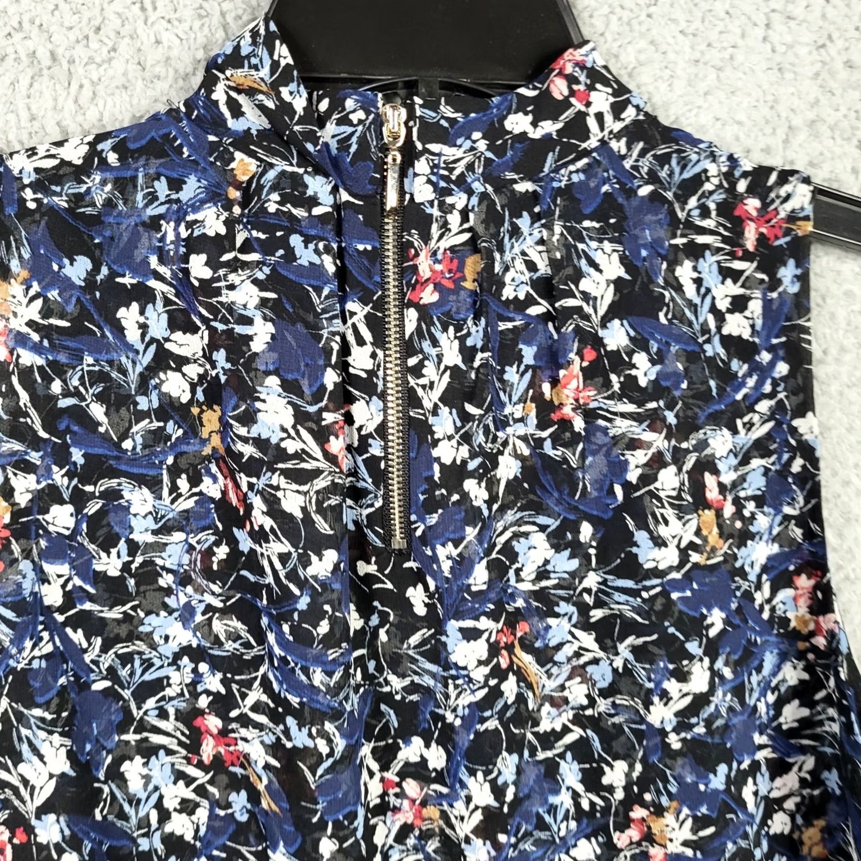 White House Black Market White House Black Market Blouse Shirt Women Floral Sleeveless High Neck Zipper 1/4 Size 6 Black Size M / US 6-8 / IT 42-44 - 5 Thumbnail