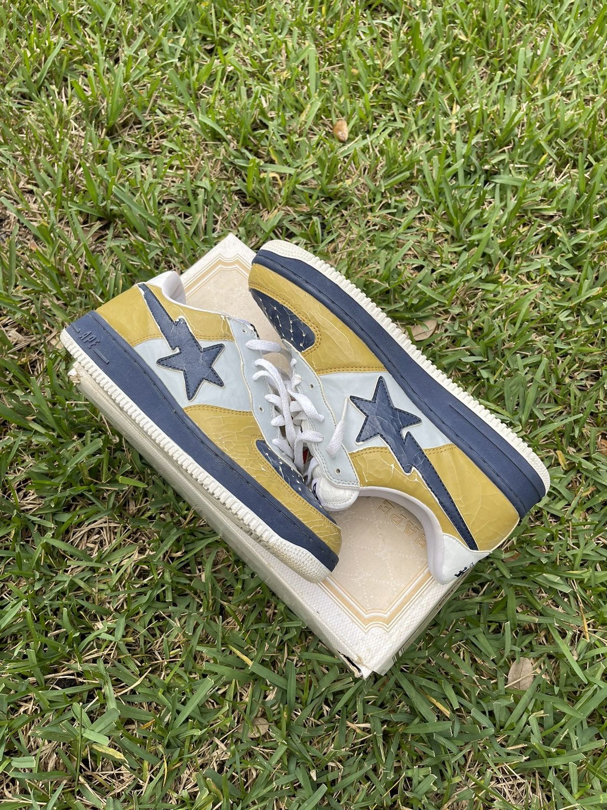 image of Vintage Y2K Bapesta Fs-001 White/navy/beige Nigo Kanye Shoes, Men's (Size 11)