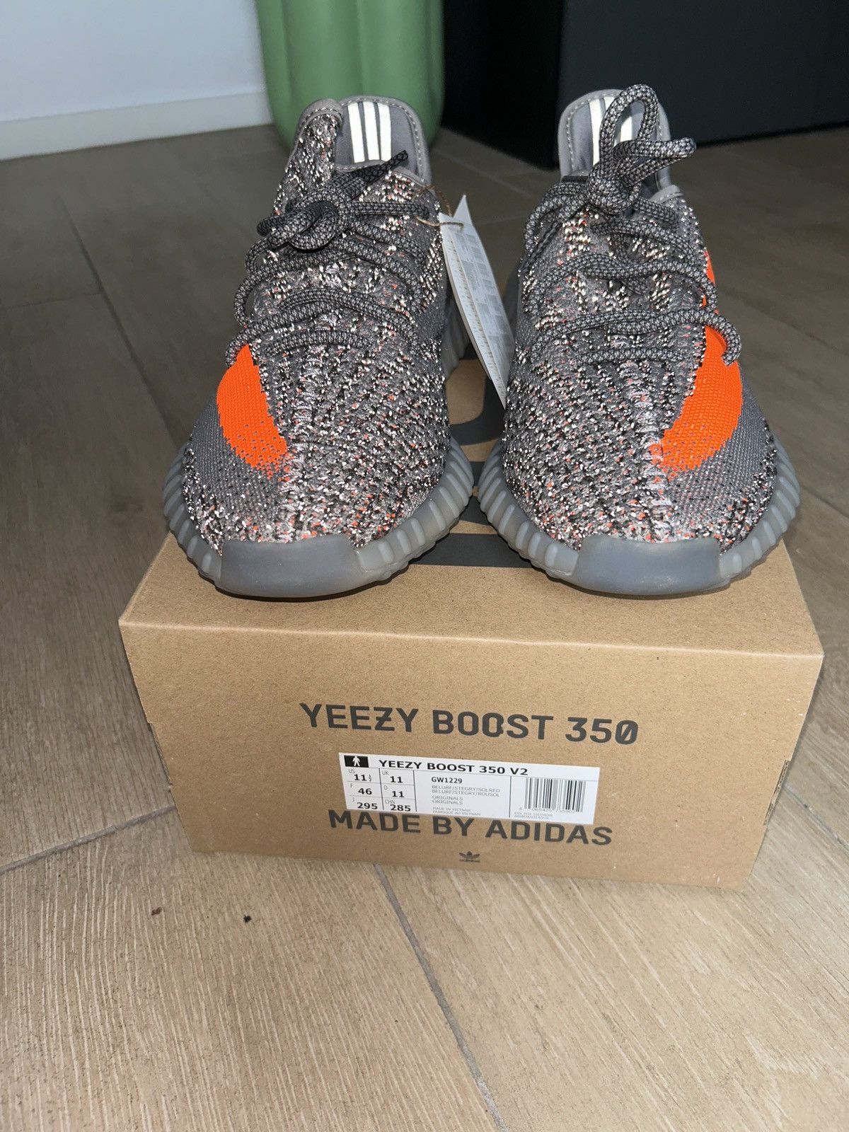 Yeezy Adidas Yeezy 350 v2 Beluga Reflective Size US 11.5 / EU 44-45 - 3 Thumbnail