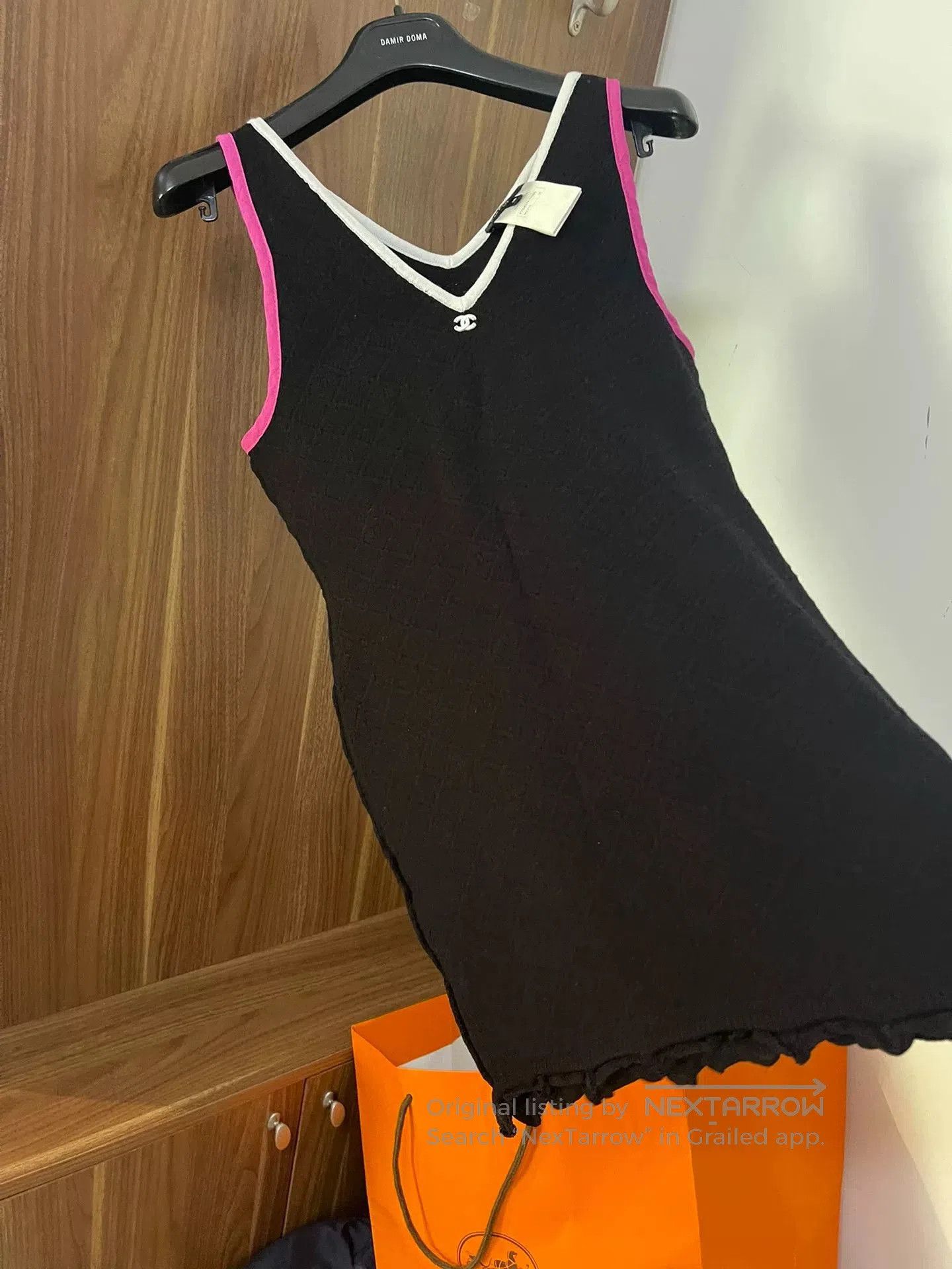 Chanel Chanel Black Top with Pink Trim. Size XS / US 0-2 / IT 36-38 - 6 Thumbnail