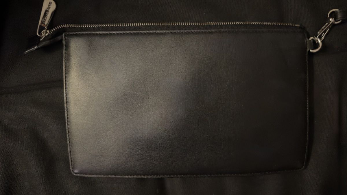 Michael Kors Exclusive Michael Kors Oversized Wristlet Size ONE SIZE - 4 Thumbnail