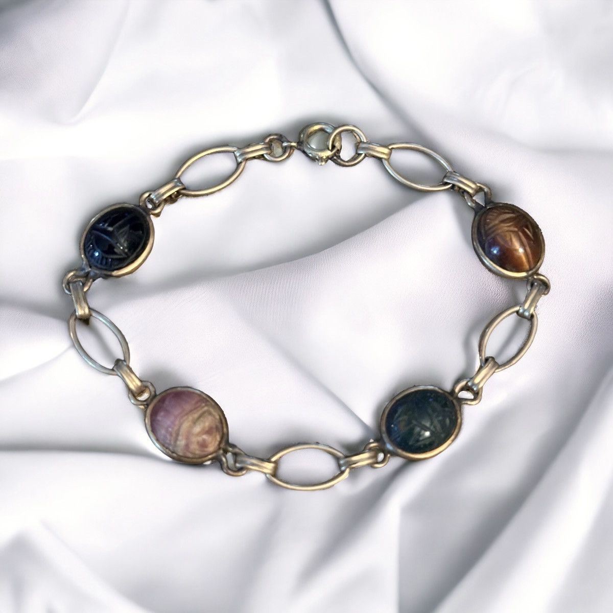 Vintage Vintage gold tone scarab bracelet Size ONE SIZE - 1 Thumbnail