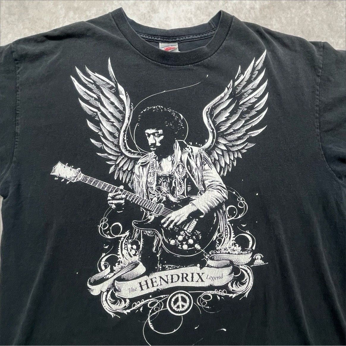 Other VTG 2007 Jimi Hendrix T-Shirt The Legend Angel Wings Guitar Size US XL / EU 56 / 4 - 1 Thumbnail