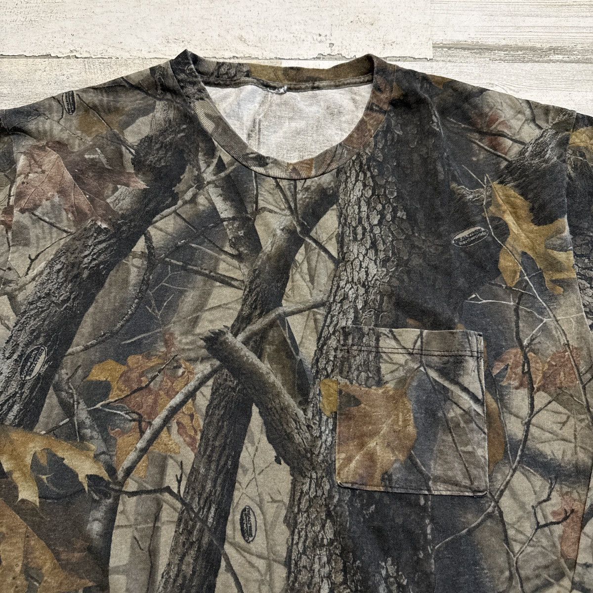 Realtree Vintage Realtree Camouflage Longsleeve Pocket T-Shirt XXL Size US XXL / EU 58 / 5 - 2 Thumbnail