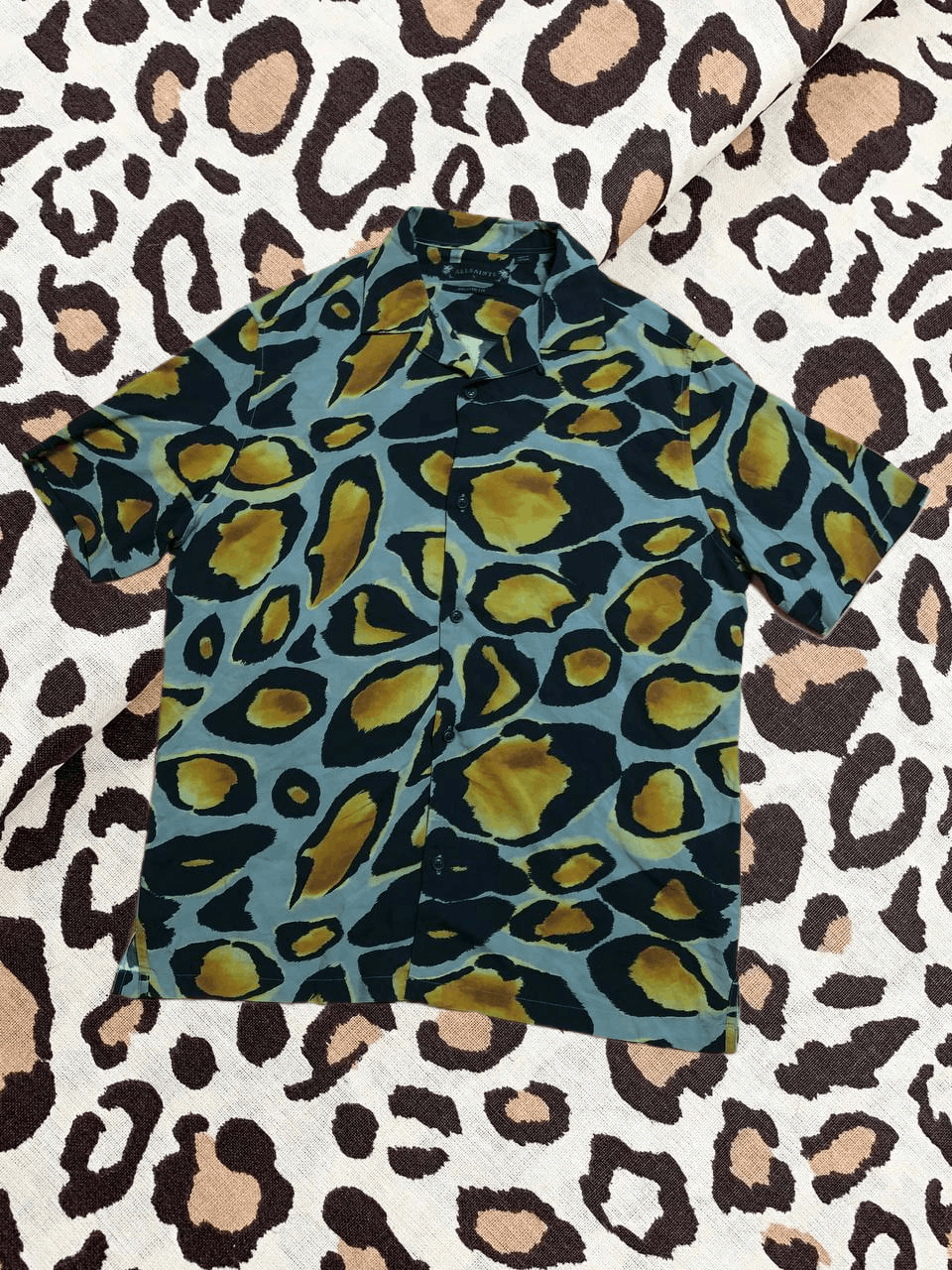 Allsaints Allsaints Hawaiian Floral Print Shirt STREETWEAR Size US S / EU 44-46 / 1 - 1 Thumbnail