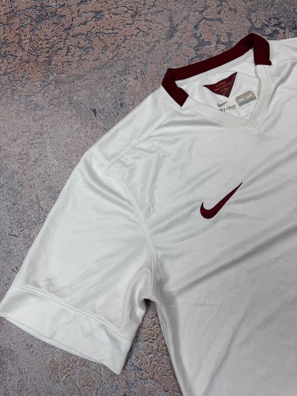 Nike ROMA 2014 2015 AWAY FOOTBALL SHIRT SOCCER JERSEY NIKE Size US M / EU 48-50 / 2 - 6 Thumbnail