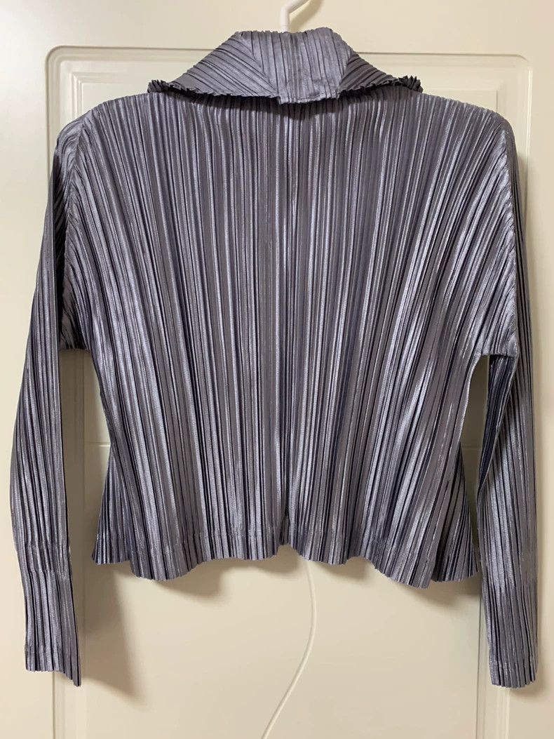 Other Issey Miyake Dark grey pleated coat Size L / US 10 / IT 46 - 2 Thumbnail