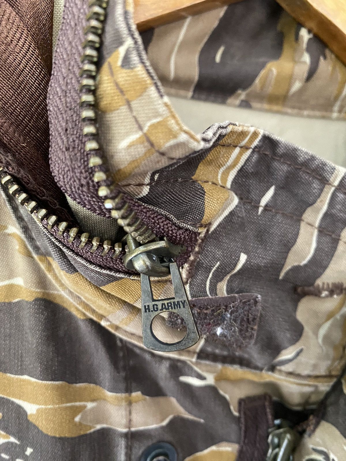 Hysteric Glamour 1990s HG tiger Stripe Patch Camo Military Jacket Size US L / EU 52-54 / 3 - 9 Thumbnail