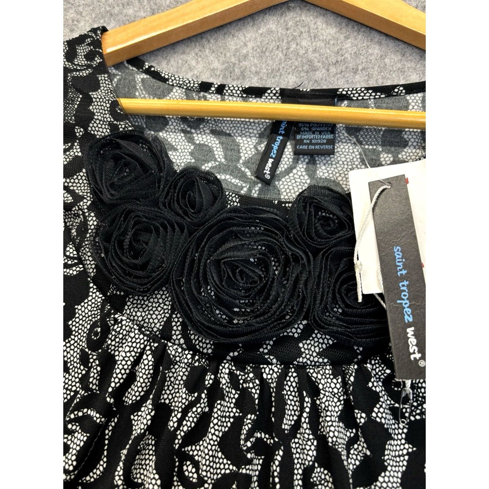 Vintage Saint Tropez West Top Womens S Vest Size Women Floral Mix Black White New BNWT Size S / US 4 / IT 40 - 3 Thumbnail