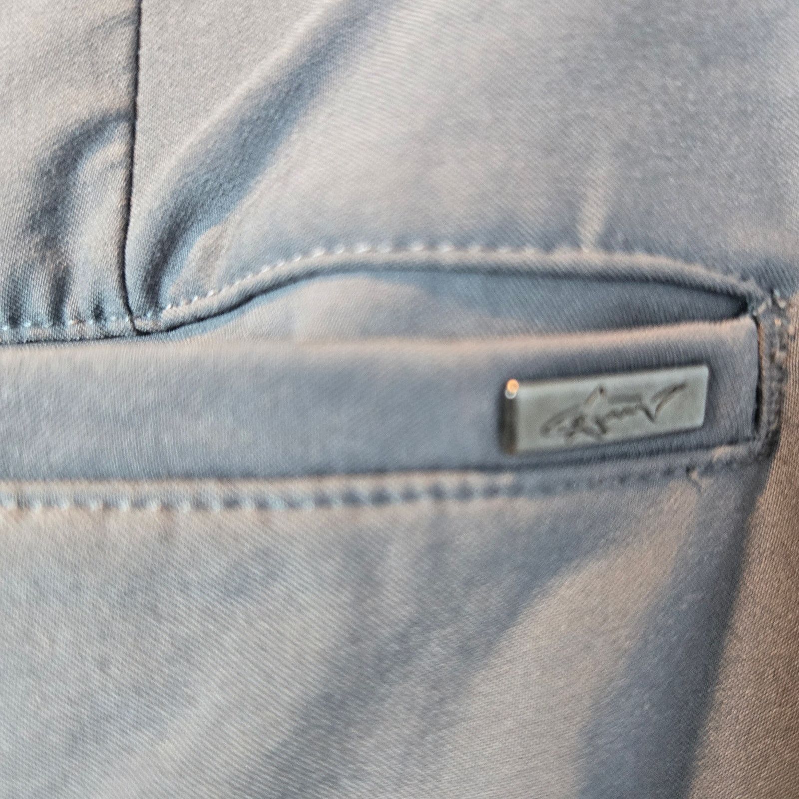 Greg Norman Greg Norman golf shorts sz 38 gray Size US 38 / EU 54 - 3 Thumbnail