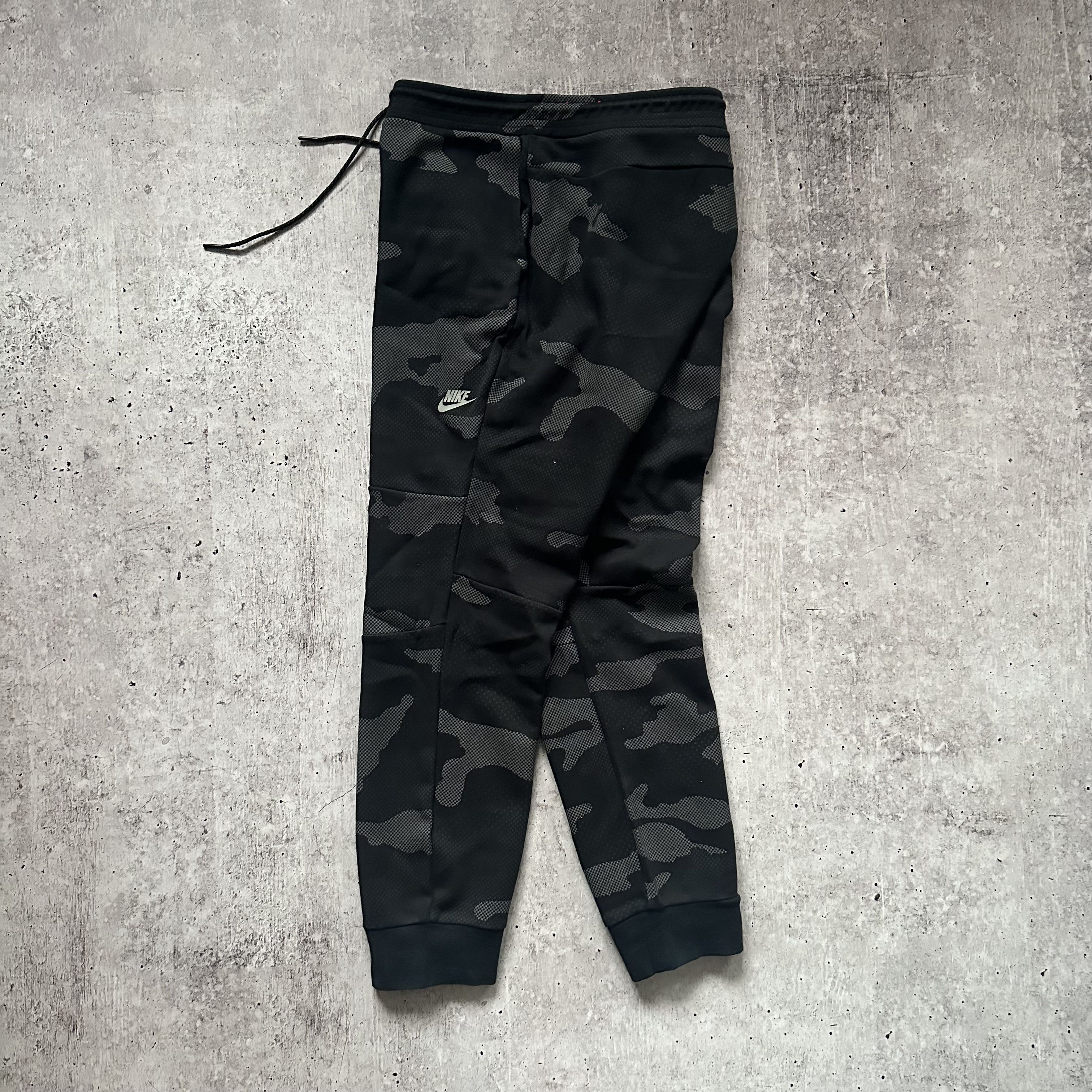 Nike Nike Reflective Black Camo Tech Fleece Pants Joggers Size US 38 / EU 54 - 6 Thumbnail