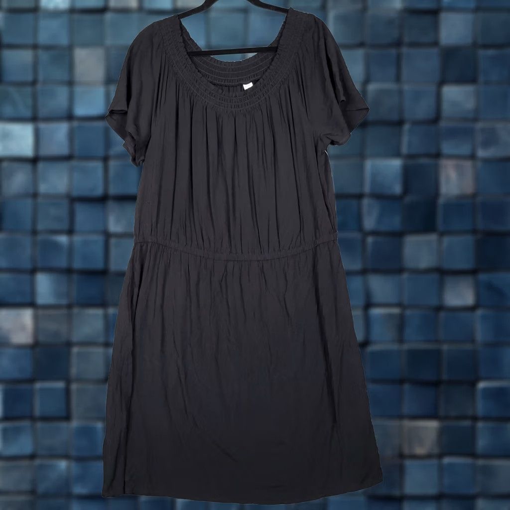 black old navy dress Maternity V-neck Knit  Bellies to Bellies l (12) and xl (18)machine wash according to the care instruction label . Old Navy OLD NAVY Women's