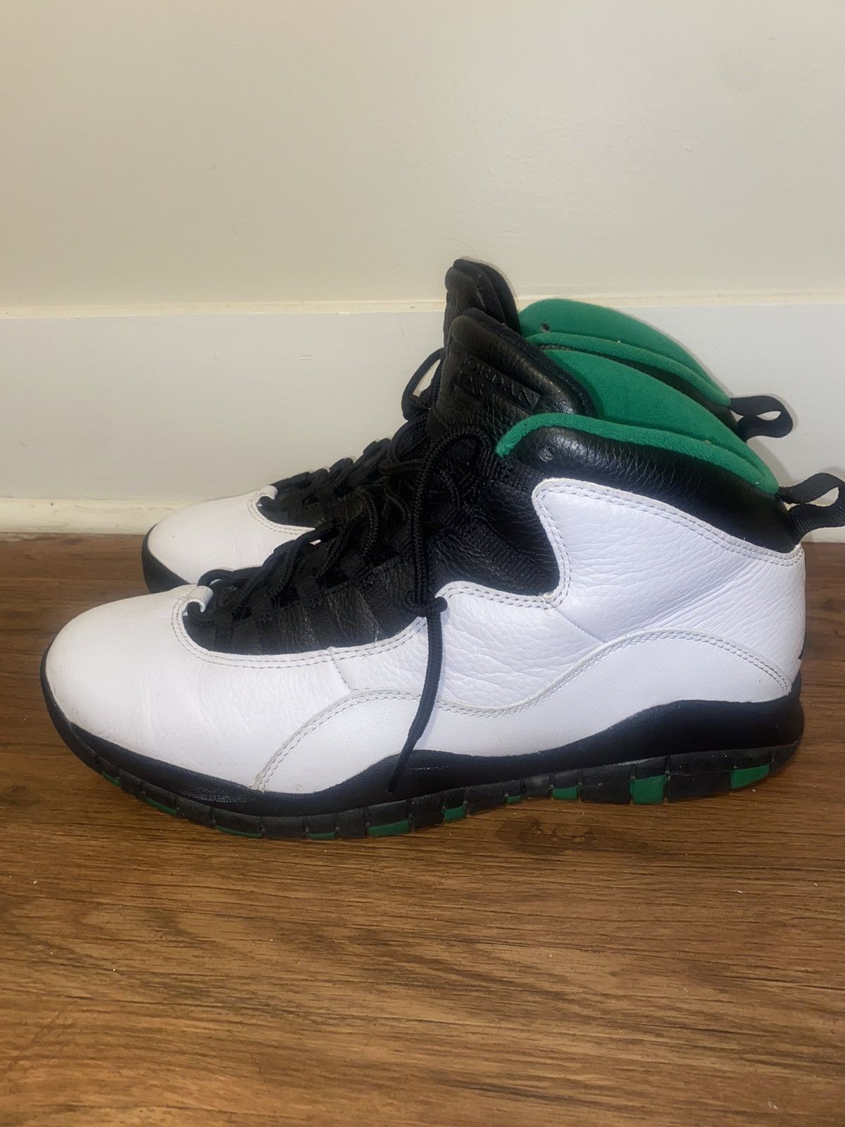Jordan Brand Air Jordan 10 “SuperSonics” Retro Size US 12 / EU 45 - 2 Thumbnail
