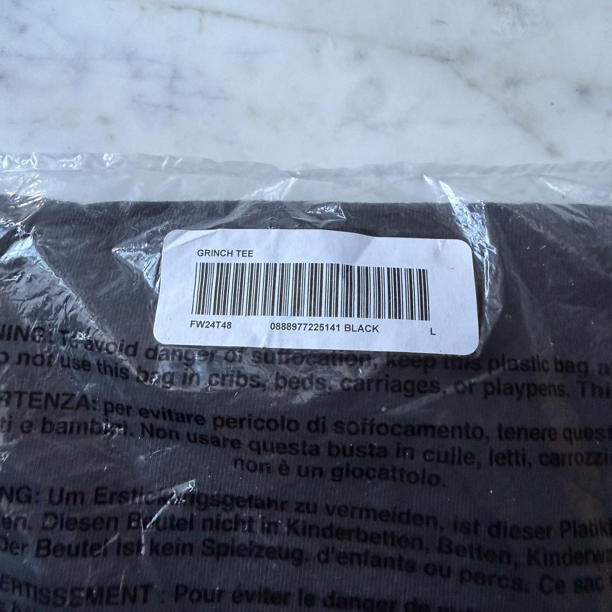 Supreme Supreme FW24 Grinch Tee Size L DS Size US L / EU 52-54 / 3 - 4 Thumbnail