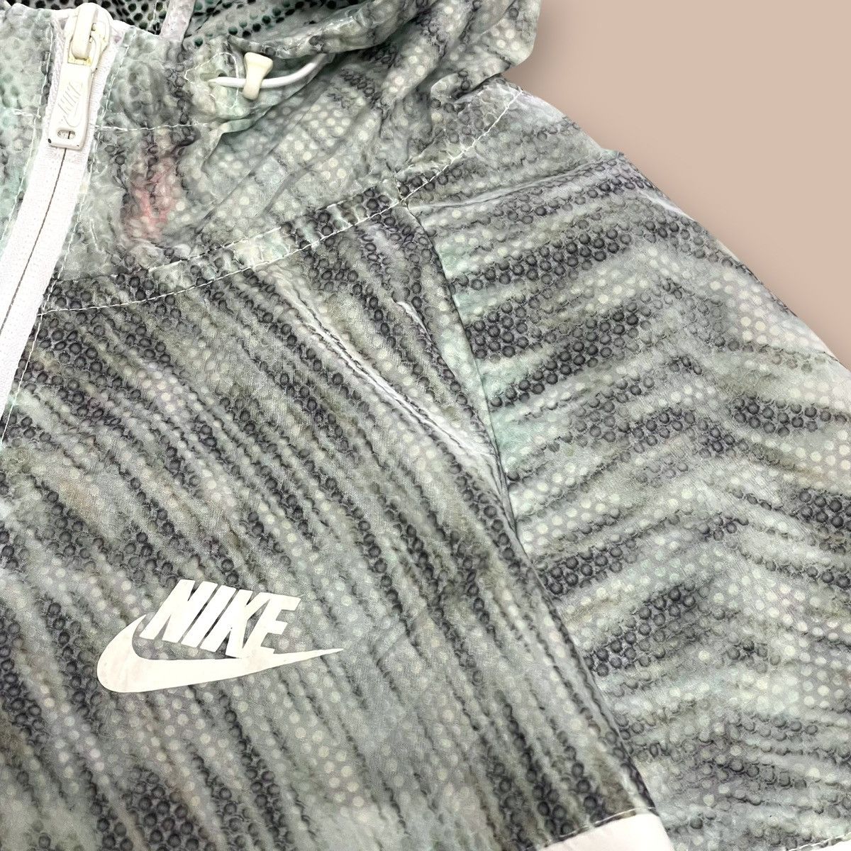 Nike WMNS NIKE TECH WINDRUNNER JACKET Size US S / EU 44-46 / 1 - 9 Thumbnail
