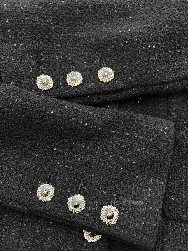 Chanel Black sequin tweed short coat
