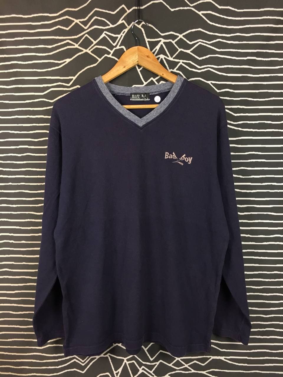 Vintage Vtg 90s Bad Boy Skate MMA Aesthetic V-Neck Long Sleeve Tee Size US L / EU 52-54 / 3 - 1 Thumbnail