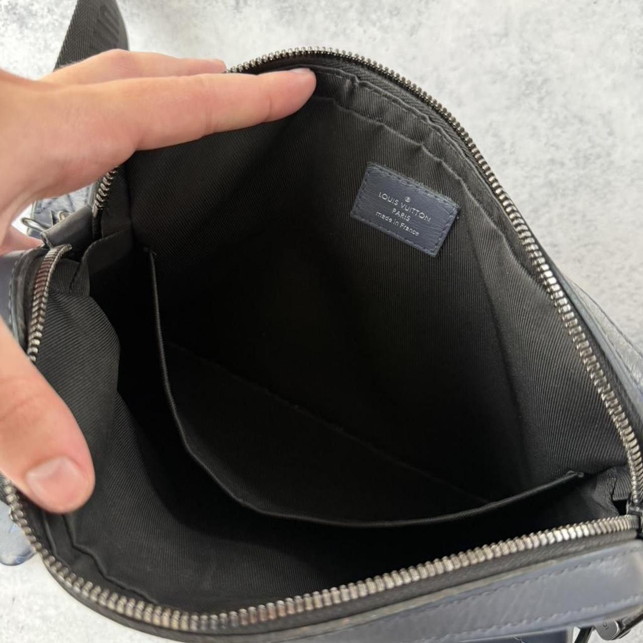 Louis Vuitton Louis vuitton blue shadow monogram duo messenger Size ONE SIZE - 8 Thumbnail