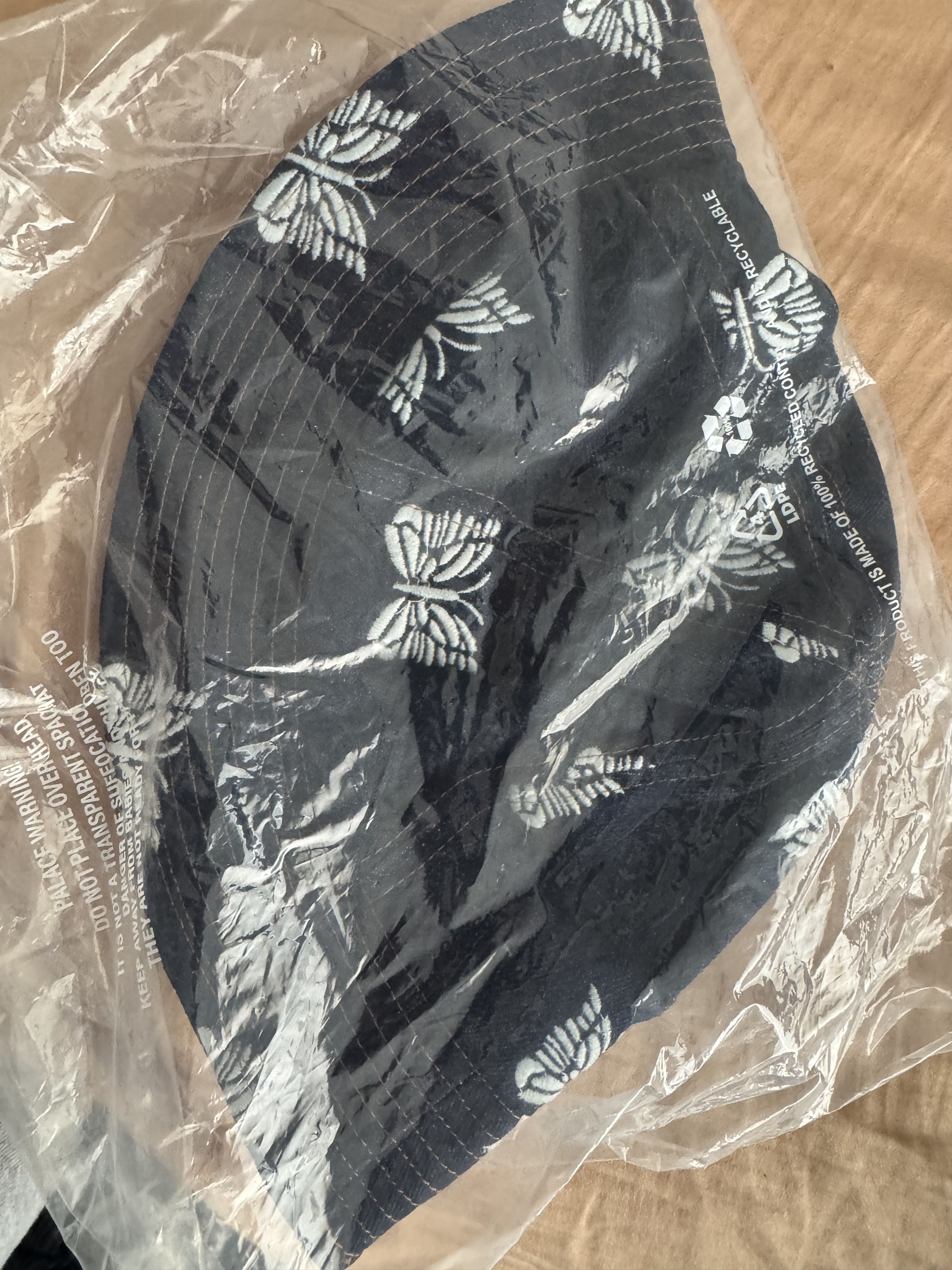 Needles × Palace Denim Bucket Hat Indigo Size ONE SIZE - 3 Thumbnail